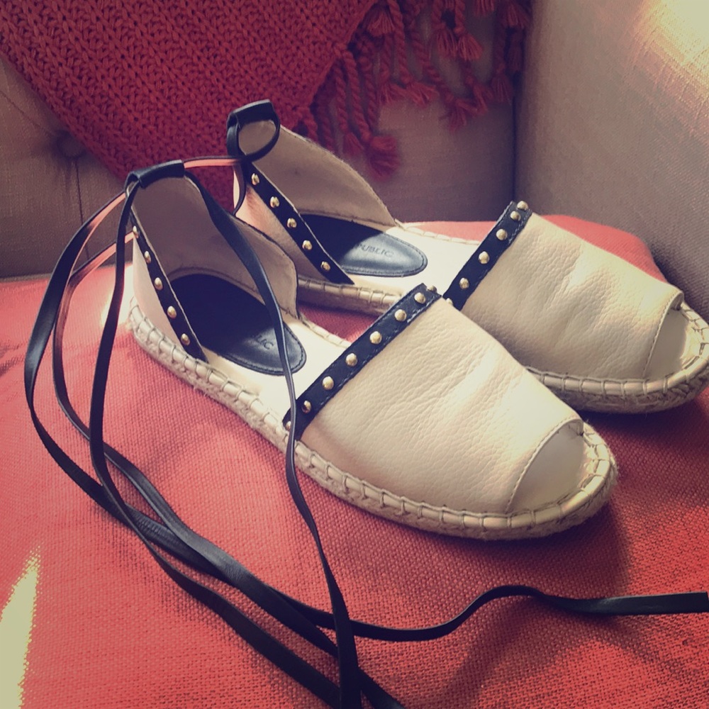 Banana Republic strappy sandal